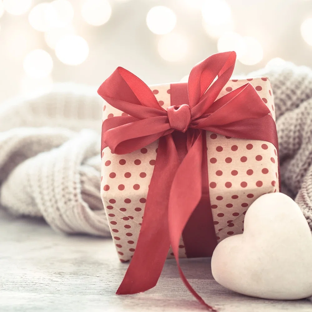 We Studied Every Single Valentine's Day Coupon Code. Here Are the Savings to Expect on Gifts